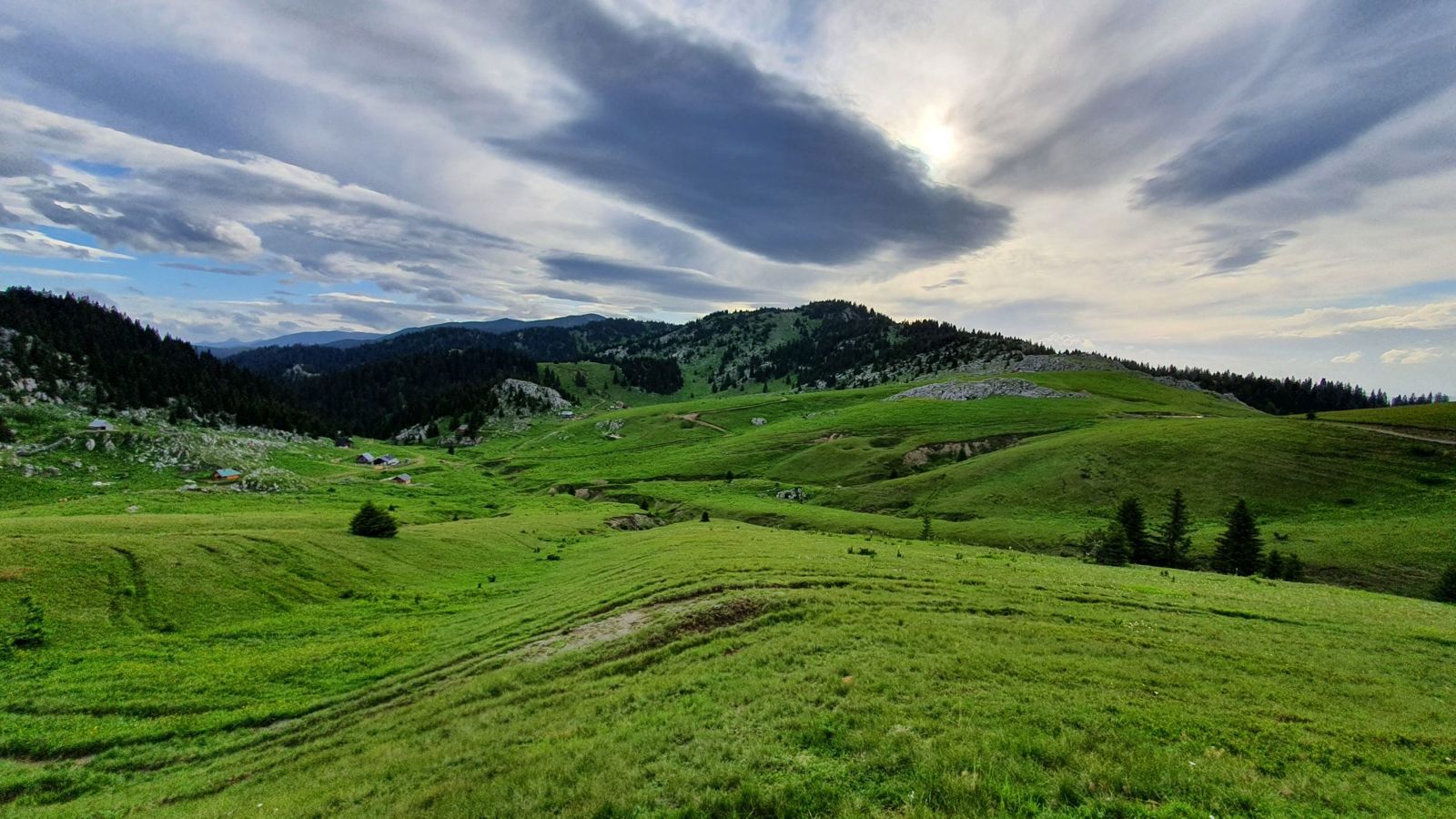 Discover the Hidden Treasures of Kosovo with an Expert Hiking Guide! — gallery photo